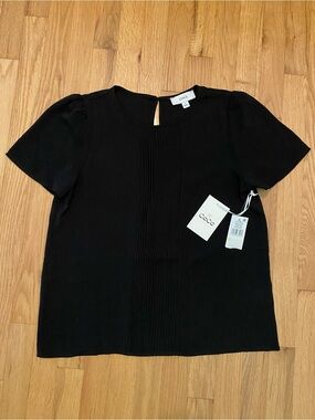 NWT CeCe Black Short-Sleeve Pleated Front Blouse